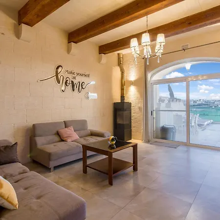 Inni Gozitan Private Pool- Happy Santu Pietru