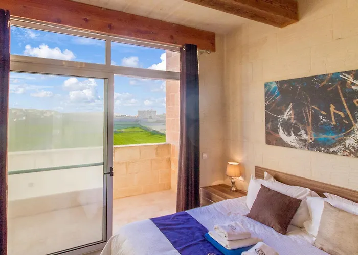 Дом отдыха Inni Gozitan Private Pool- Happy Santu Pietru